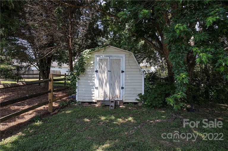 Photo 30 of 31 - 14916 Cane Field Dr, Charlotte, NC 28273