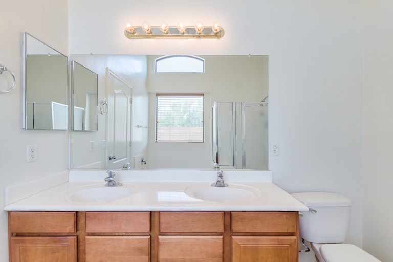 Photo 12 of 21 - 1298 W Hereford Dr, San Tan Valley, AZ 85143