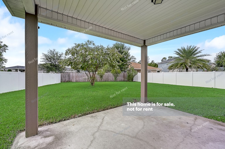 Photo 13 of 33 - 6012 Chestnut Gelding Ln, Jacksonville, FL 32234