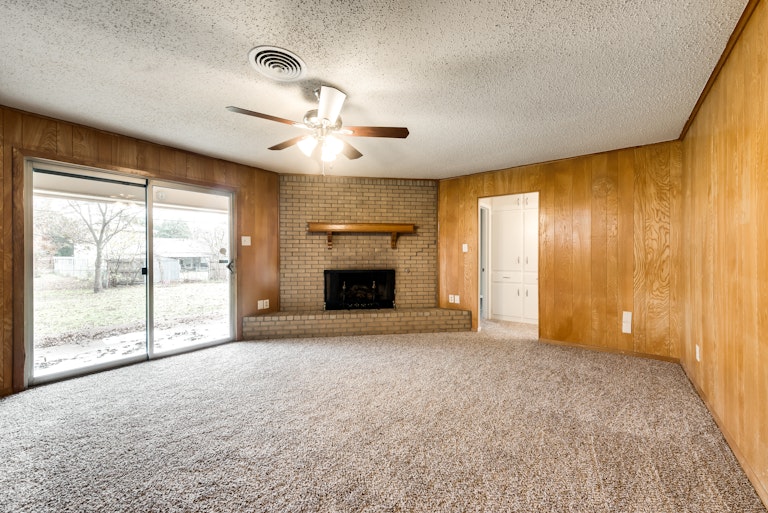 Photo 11 of 24 - 5729 Wedgmont Cir N, Fort Worth, TX 76133