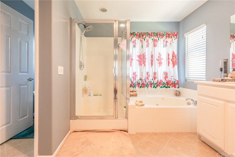 Photo 36 of 48 - 7931 Barnstormer Ct, Chino, CA 91708