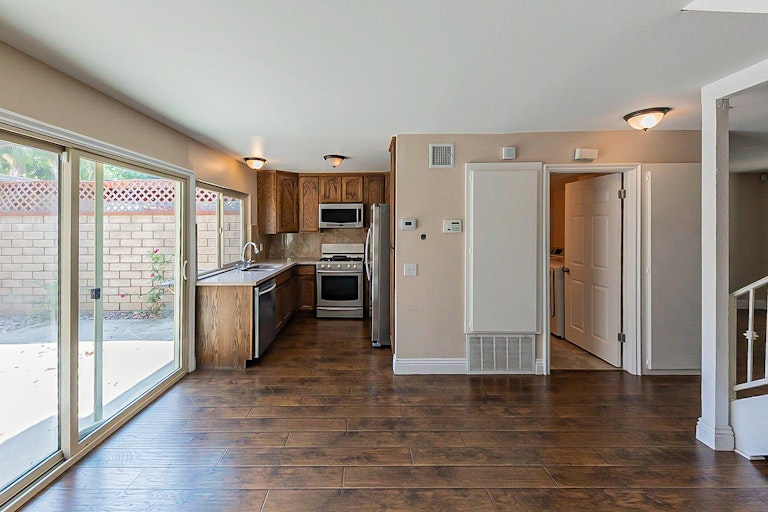 Photo 10 of 27 - 2828 Monroe St, Riverside, CA 92504