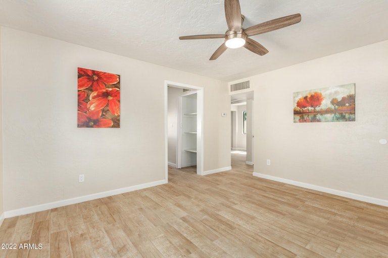 Photo 24 of 61 - 1153 E Hatcher Rd, Phoenix, AZ 85020