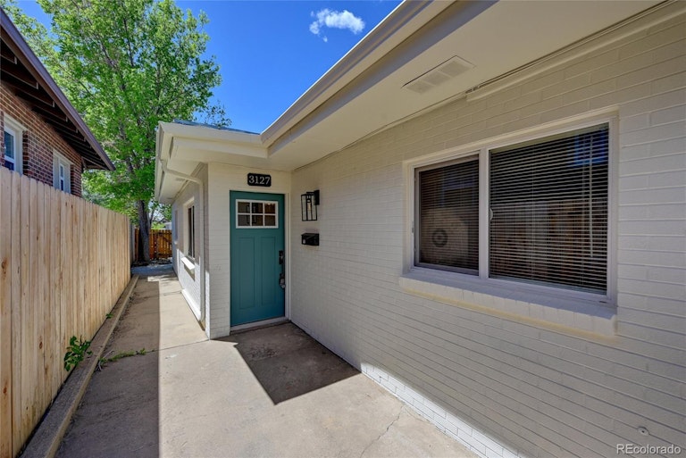 Photo 3 of 20 - 3127 N Elizabeth St, Denver, CO 80205