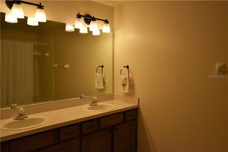 Photo 13 of 15 - 4924 Pond Ridge Dr, Riverview, FL 33578