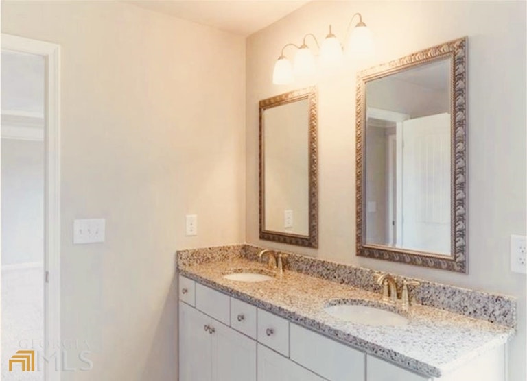 Photo 7 of 27 - 9927 Stretford Rd, Douglasville, GA 30135
