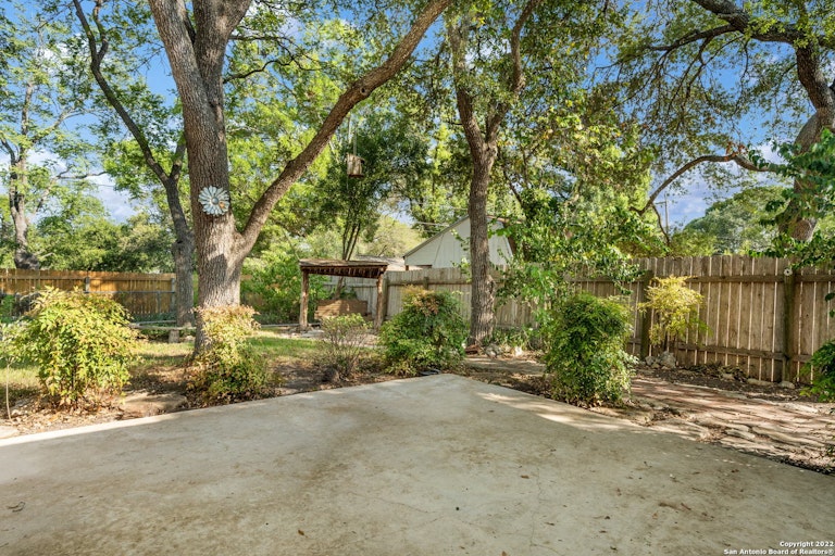 Photo 26 of 27 - 3538 Pinebluff Dr, San Antonio, TX 78230