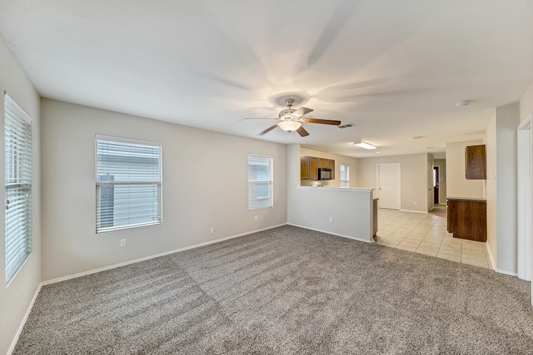 Photo 4 of 22 - 9004 Sun Haven Way, Fort Worth, TX 76244