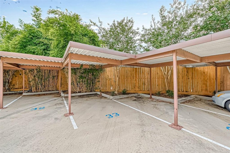 Photo 20 of 21 - 3501 Chenevert St #17, Houston, TX 77004