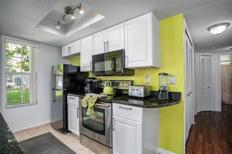 Photo 11 of 30 - 5003 Laguna Bay Cir #15, Kissimmee, FL 34746