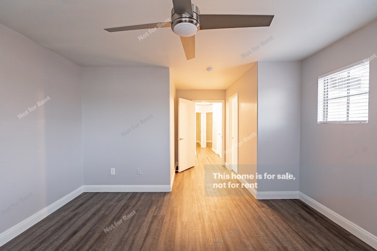 Photo 13 of 29 - 1470 S Red Rock Ct Unit A, Gilbert, AZ 85296