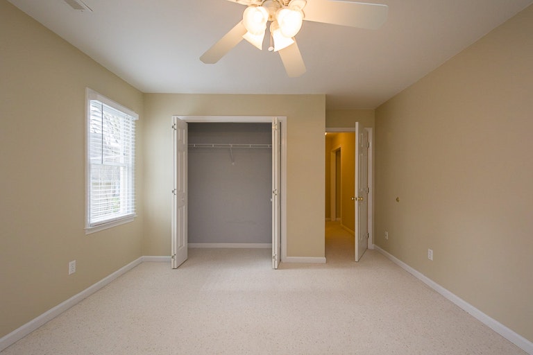 Photo 22 of 30 - 8604 Carolingian Ct, Raleigh, NC 27615