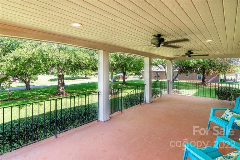 Photo 3 of 32 - 109 Nesting Quail Ln, Mooresville, NC 28117