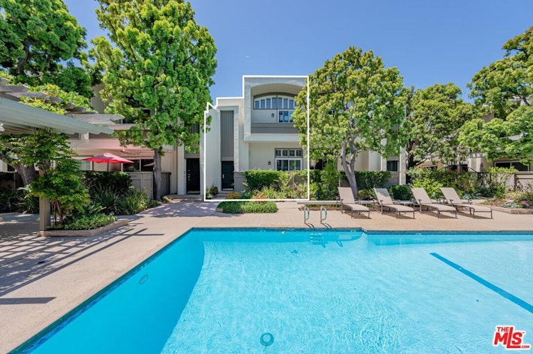 Photo 33 of 38 - 13238 Fiji Way Unit B, Marina Del Rey, CA 90292
