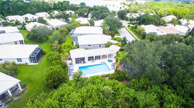 Photo 34 of 43 - 8402 Idlewood Ct, Lakewood Ranch, FL 34202