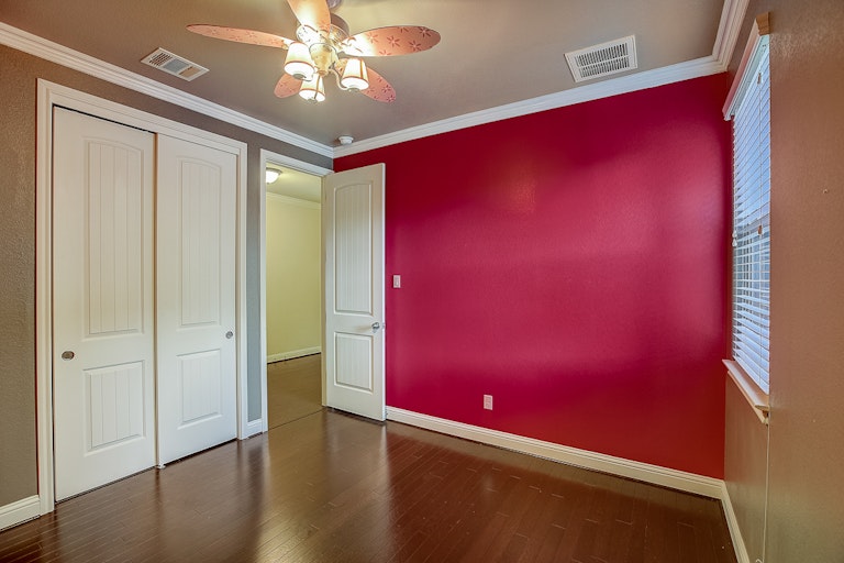 Photo 20 of 36 - 2620 Lightfoot Trl, Austin, TX 78745