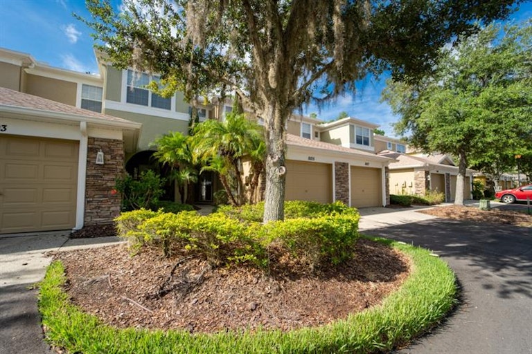 Photo 60 of 71 - 8105 Stone Leaf Ln, Tampa, FL 33647