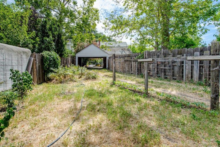 Photo 32 of 56 - 134 1st St, Woodland, CA 95695