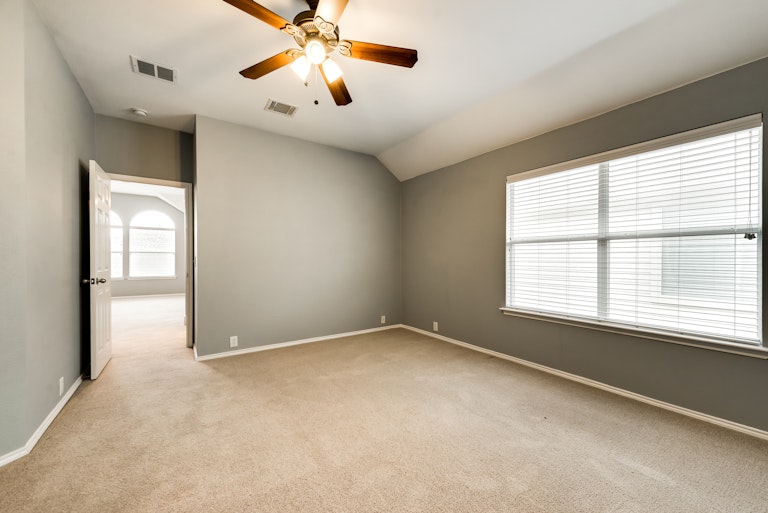 Photo 20 of 26 - 4401 Vista Meadows Dr, Fort Worth, TX 76244