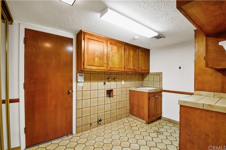 Photo 34 of 45 - 3682 Escapade Cir, Huntington Beach, CA 92649