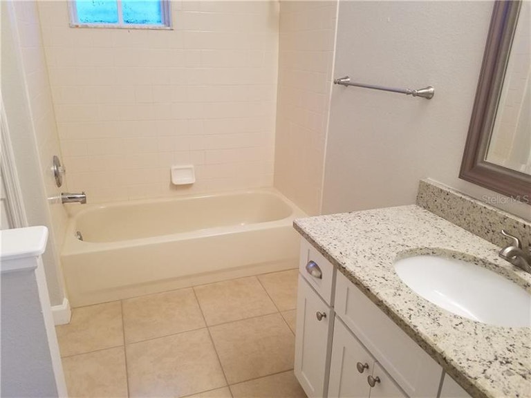 Photo 25 of 25 - 19406 Golden Slipper Pl, Lutz, FL 33558