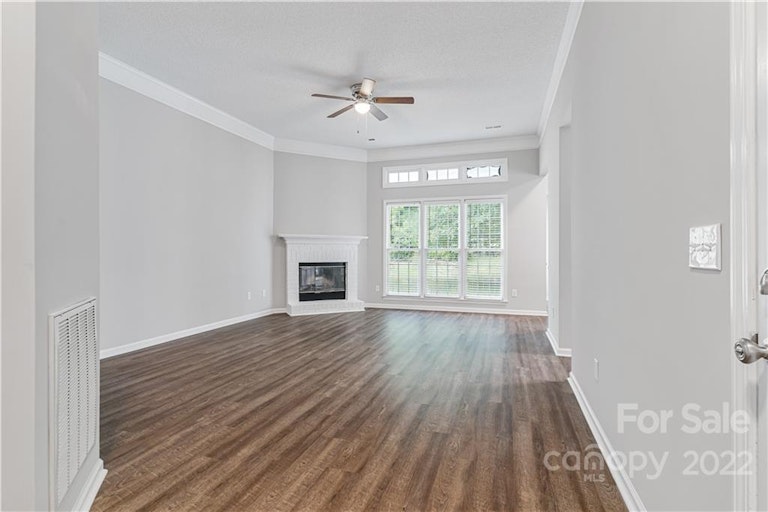 Photo 4 of 25 - 3661 Lake Spring Ave NW, Concord, NC 28027