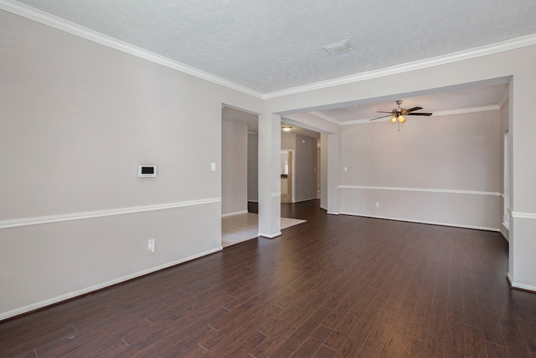 Photo 7 of 17 - 11919 Lakewood Hills Dr, Tomball, TX 77377