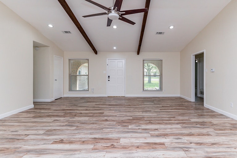 Photo 11 of 21 - 903 Walnut St, Royse City, TX 75189