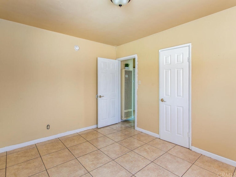 Photo 14 of 23 - 6705 Lynwood Way, Highland, CA 92346