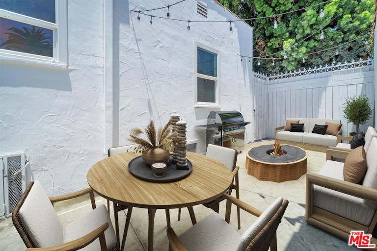 Photo 9 of 54 - 1668 S Stanley Ave, Los Angeles, CA 90019