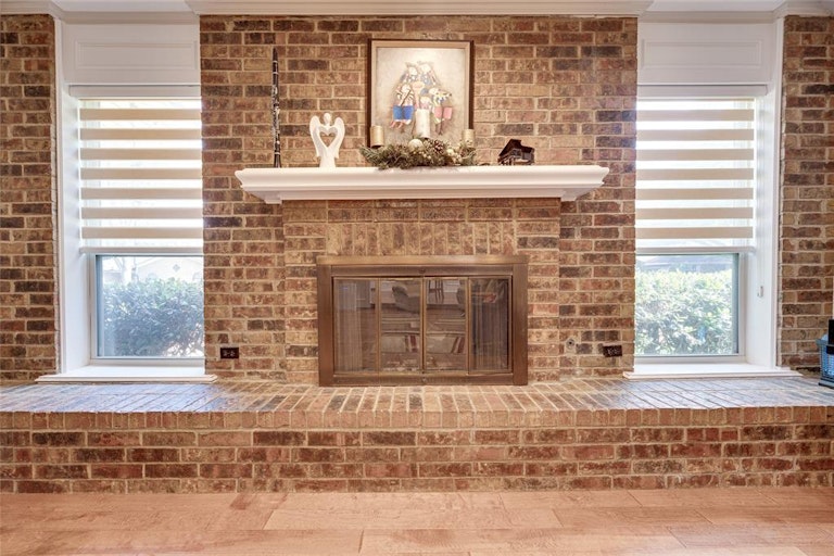 Photo 7 of 29 - 2609 Still Meadow Rd, Irving, TX 75060