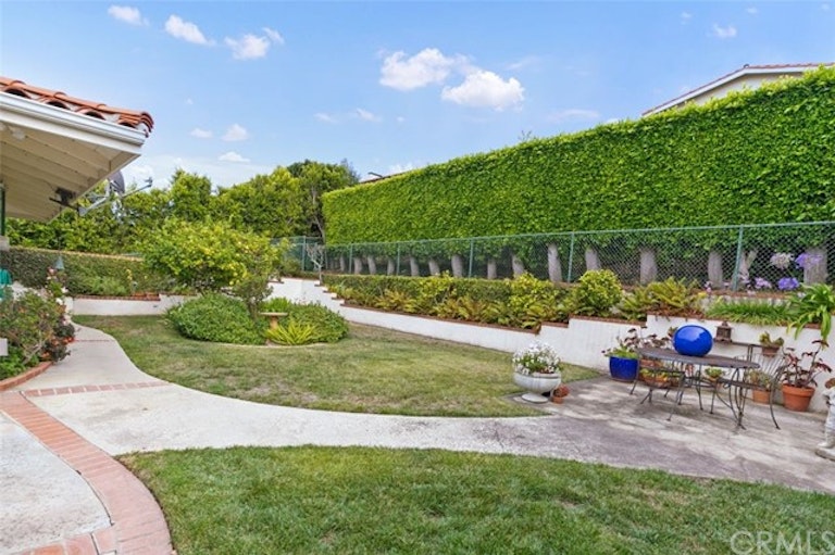 Photo 33 of 36 - 516 Via Media, Palos Verdes Estates, CA 90274