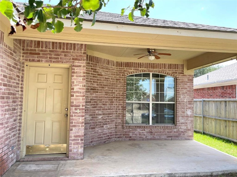 Photo 1 of 23 - 6328 Seal Cv, Fort Worth, TX 76179