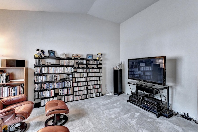 Photo 11 of 56 - 725 Gran Heritage Way, Dacula, GA 30019