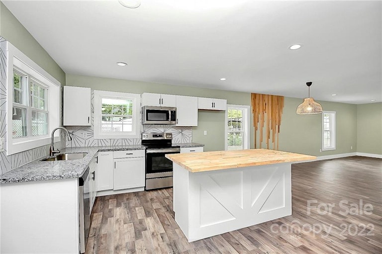Photo 1 of 30 - 611 J Ave, Kannapolis, NC 28081
