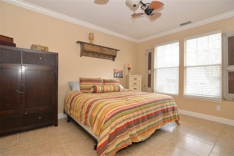 Photo 12 of 25 - 159 Longview Ave, Kissimmee, FL 34747