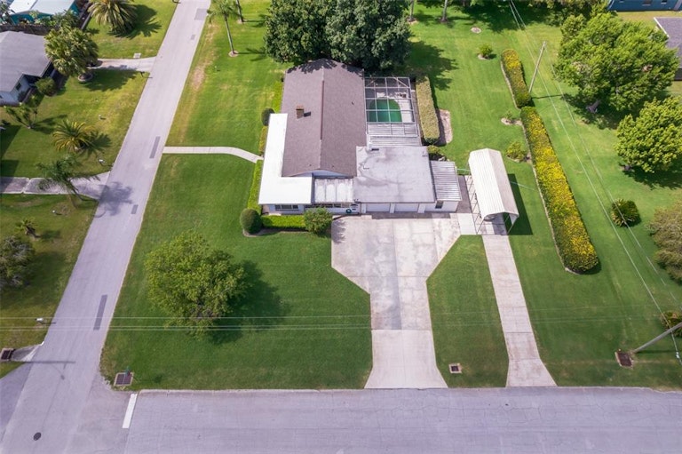 Photo 14 of 38 - 304 Kentucky Ave, Saint Cloud, FL 34769