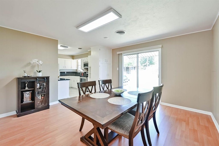 Photo 8 of 24 - 702 Paula St, Kennedale, TX 76060