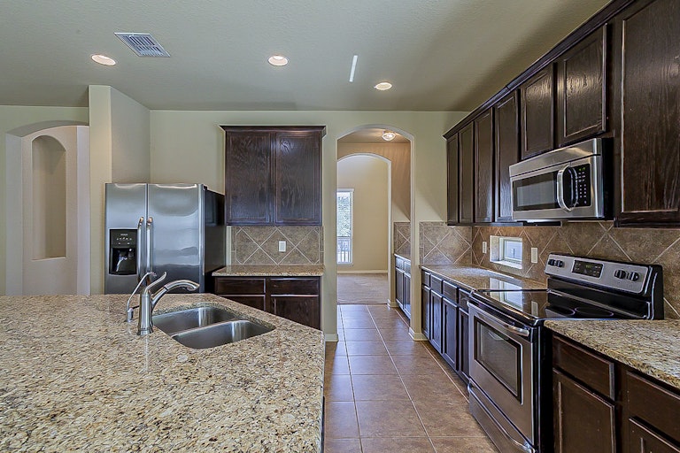 Photo 8 of 22 - 10415 Branch Post, San Antonio, TX 78245
