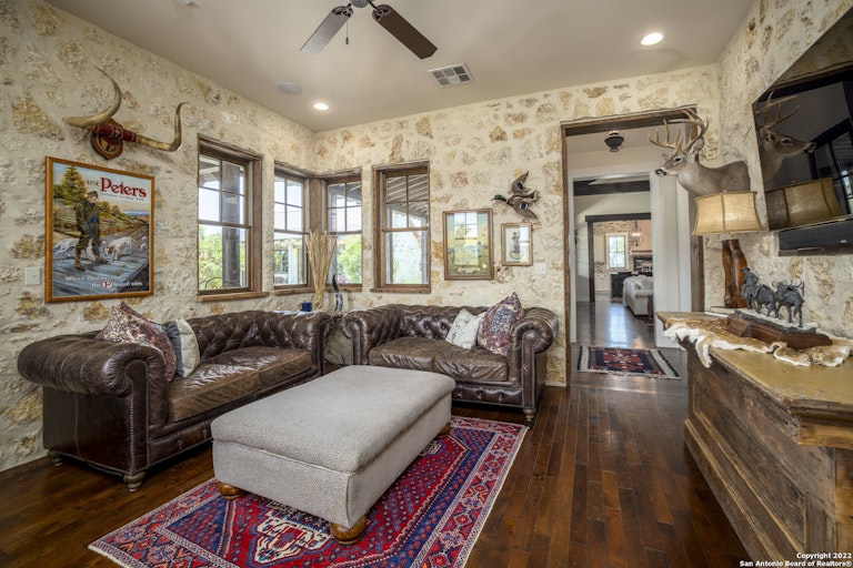 Photo 25 of 42 - 4544 Natures Way, New Braunfels, TX 78132