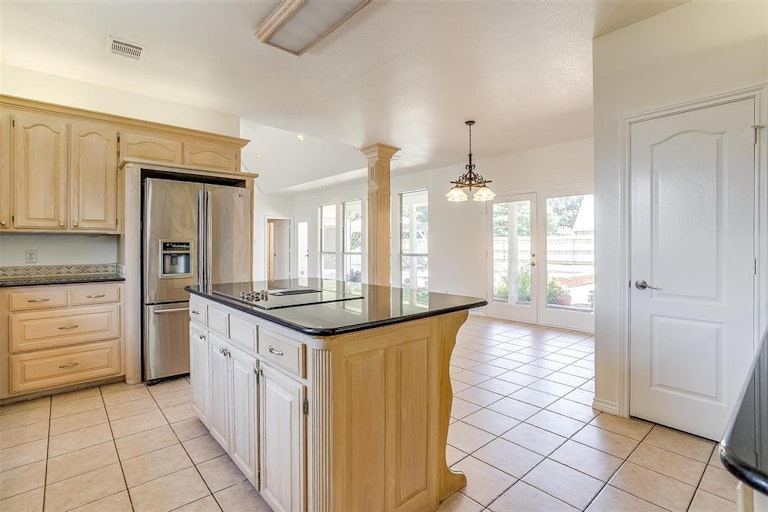 Photo 15 of 40 - 6006 Sunderland Dr, Colleyville, TX 76034
