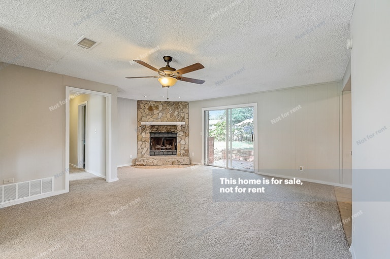 Photo 5 of 44 - 574 Valbon St, Orange Park, FL 32073