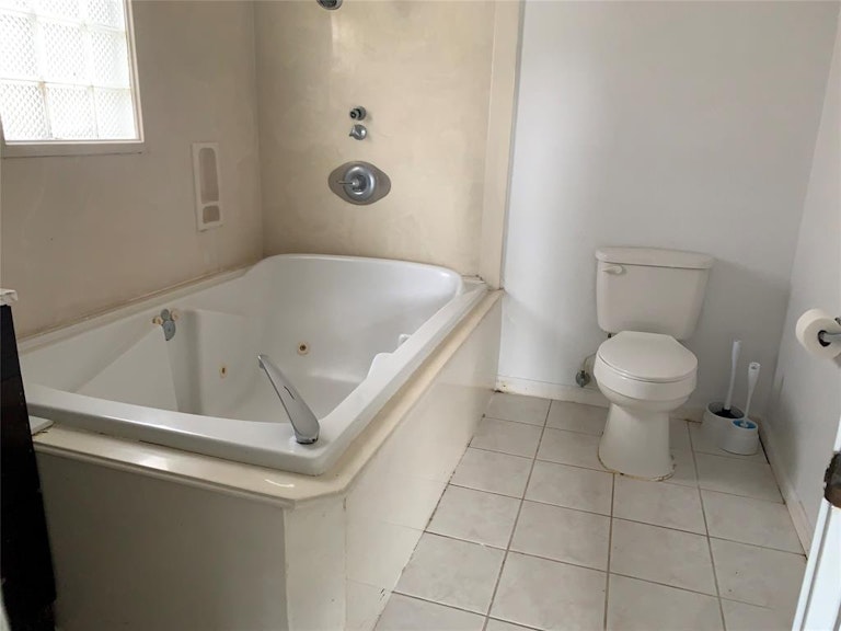 Photo 10 of 14 - 1406 Willersley Ln, Channelview, TX 77530