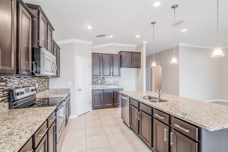 Photo 13 of 25 - 167 Brentley Ln, Orange Park, FL 32065