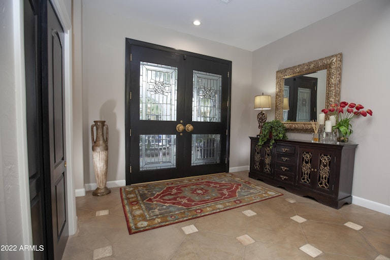 Photo 3 of 43 - 8190 E Kalil Dr, Scottsdale, AZ 85260