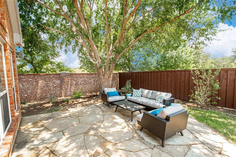 Photo 28 of 34 - 1800 Tara Ct, Flower Mound, TX 75028