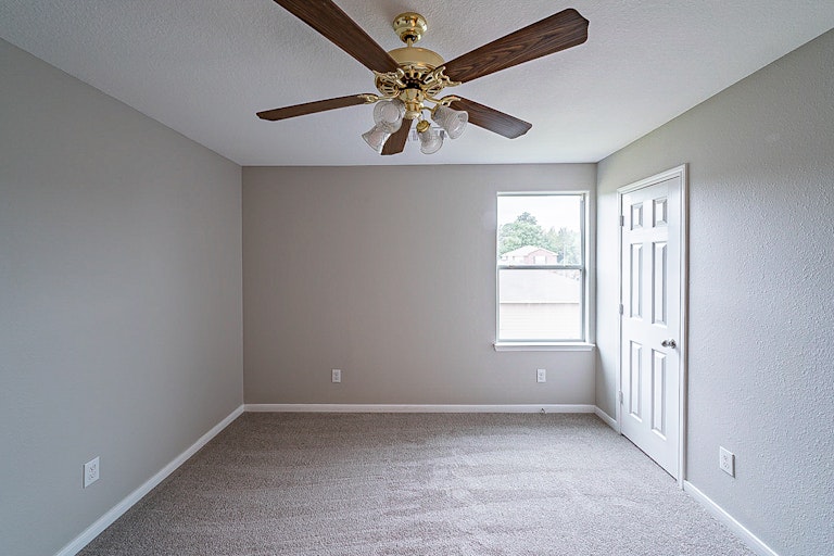 Photo 24 of 31 - 28877 San Bernard River Loop, Spring, TX 77386