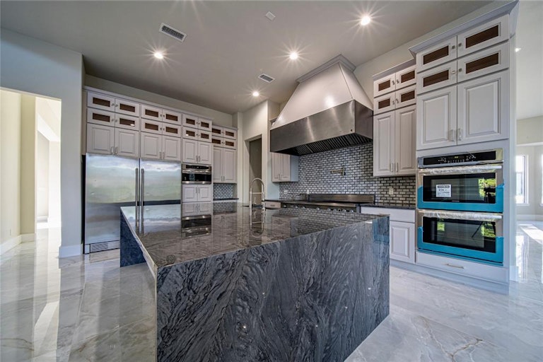 Photo 20 of 39 - 175 Peninsula Dr, Rowlett, TX 75089