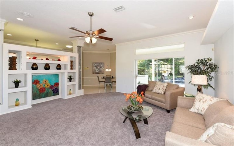 Photo 5 of 25 - 6802 Brookhaven Pl, Bradenton, FL 34203
