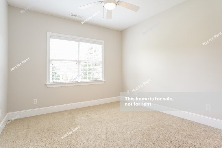 Photo 8 of 25 - 7405 Oriole Dr, Wake Forest, NC 27587